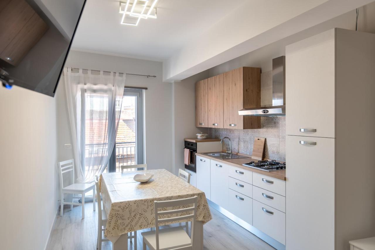 Appartamento Moderno In Centro Citta Sant'Agata di Militello Ngoại thất bức ảnh