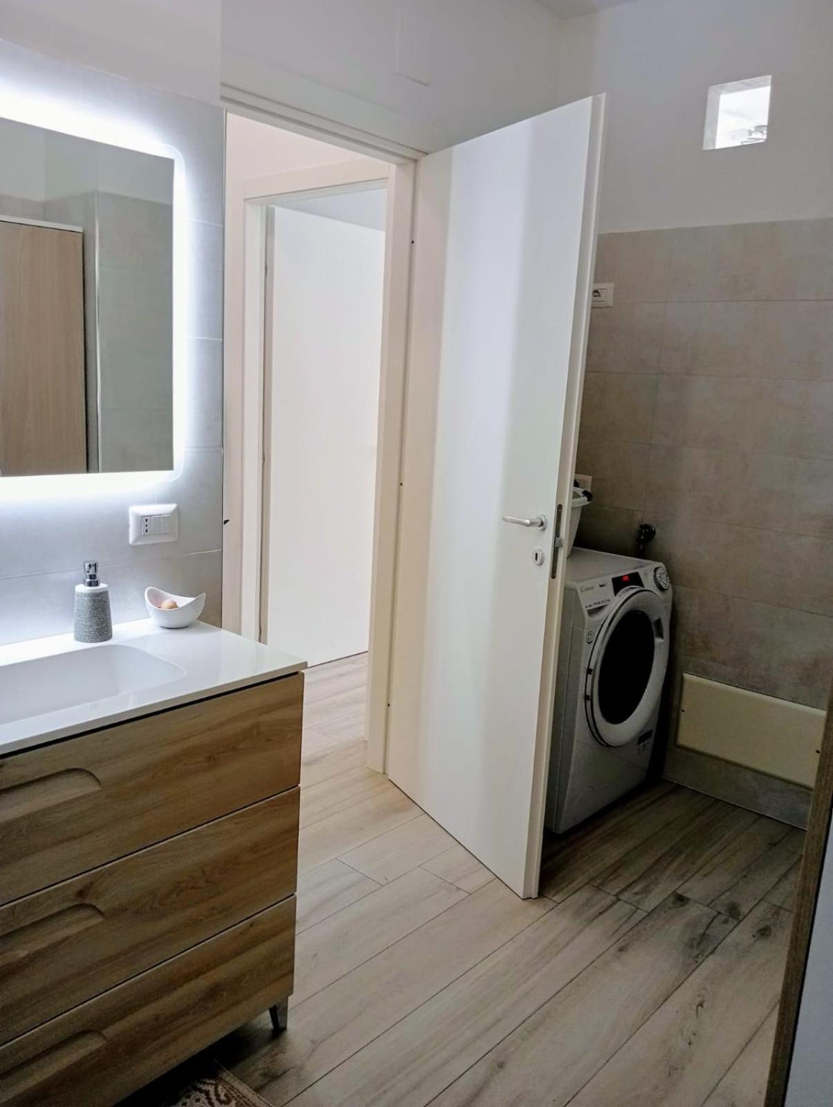 Appartamento Moderno In Centro Citta Sant'Agata di Militello Ngoại thất bức ảnh